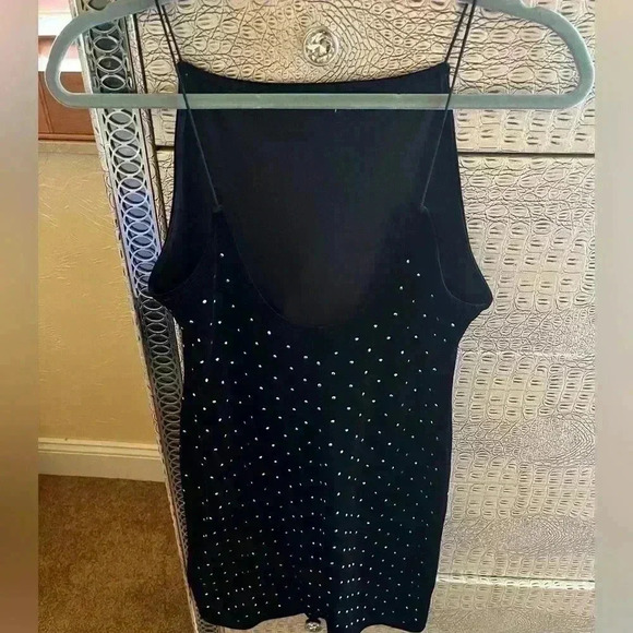 Adorable velvet black dress with sparkly sequins size Medium like new - Picture 2 of 3